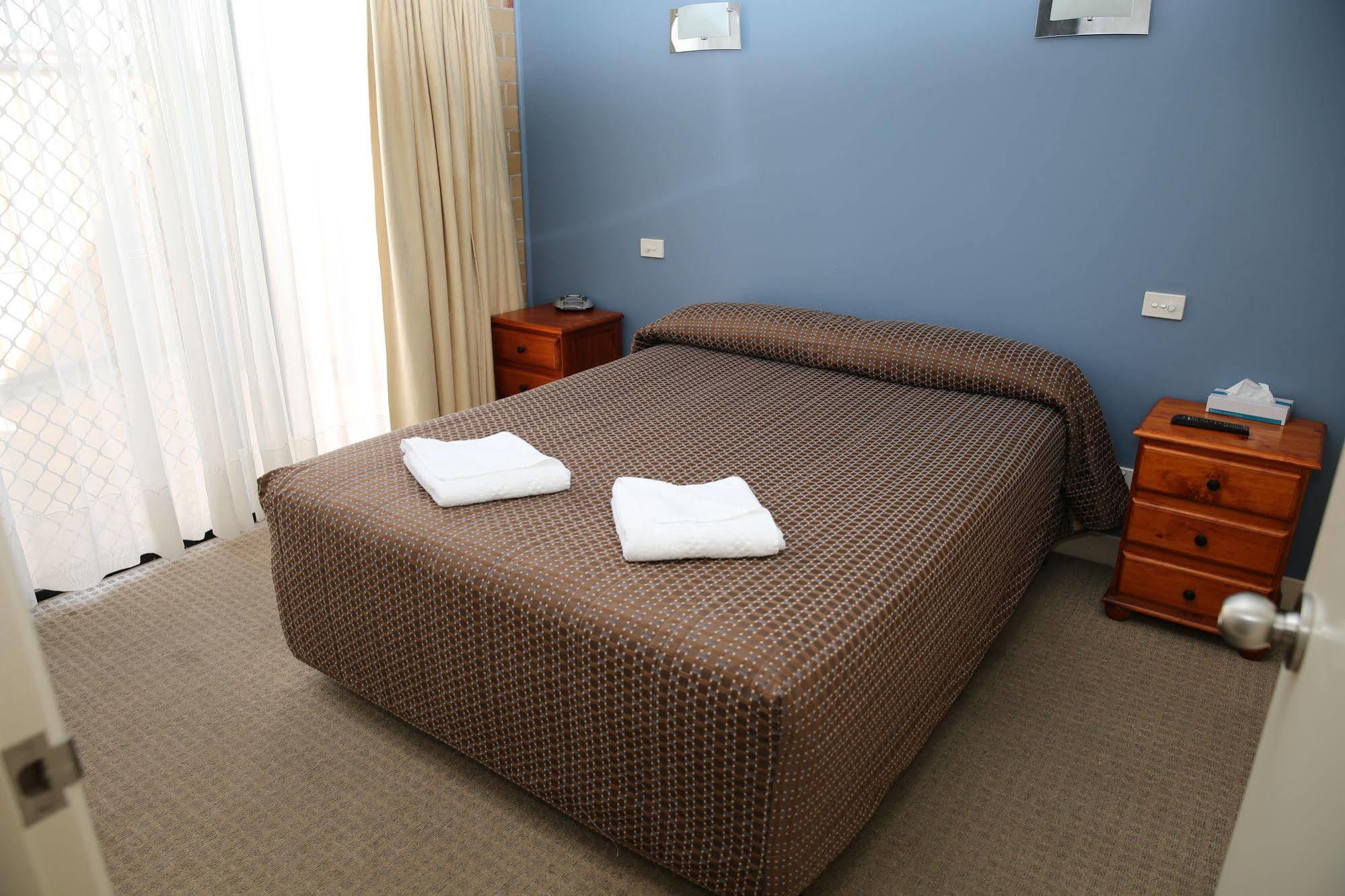 Emerald Central Palms Motel Dış mekan fotoğraf